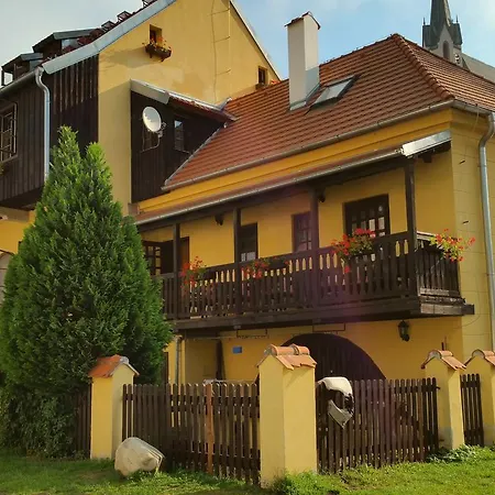 Merlin Hostel *
